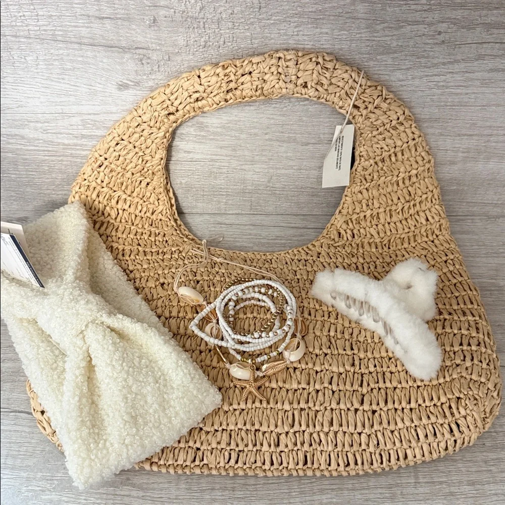 Beige Woven Handbag with Accessories - Picture 4 of 8